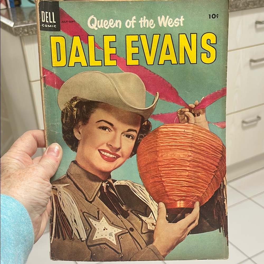 Vintage 'Comic Book, Queen of the West' Featuring Dale Evans, preowned